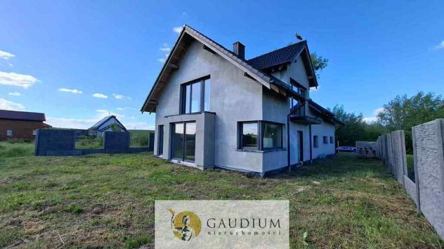 dom wolnostojący, 6 pokoi Piaseczno, ul. Gogolewska. Zdjęcie 1