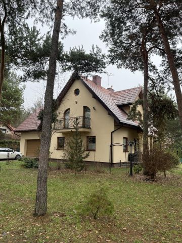 dom wolnostojący, 5 pokoi Chotomów, ul. Złota. Zdjęcie 1
