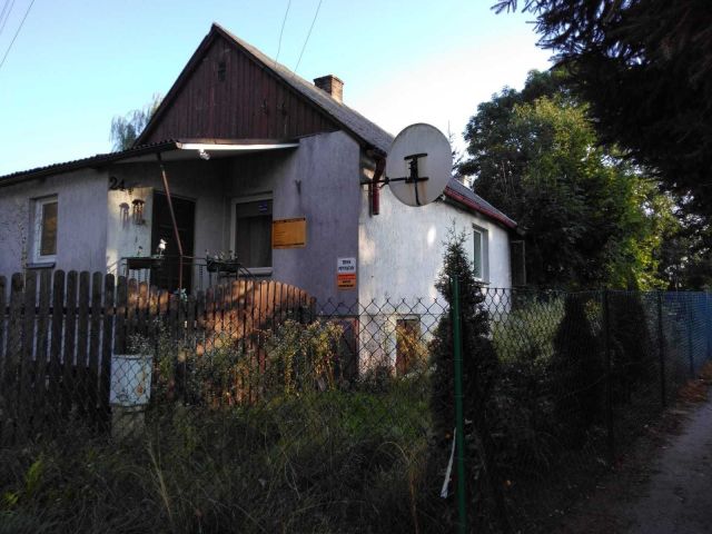 dom wolnostojący, 2 pokoje Biskupice, ul. Józefa Piłsudskiego. Zdjęcie 1