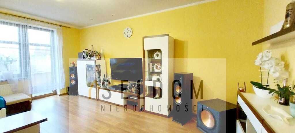 Mieszkanie 3-pokojowe Legnica. Zdjęcie 4