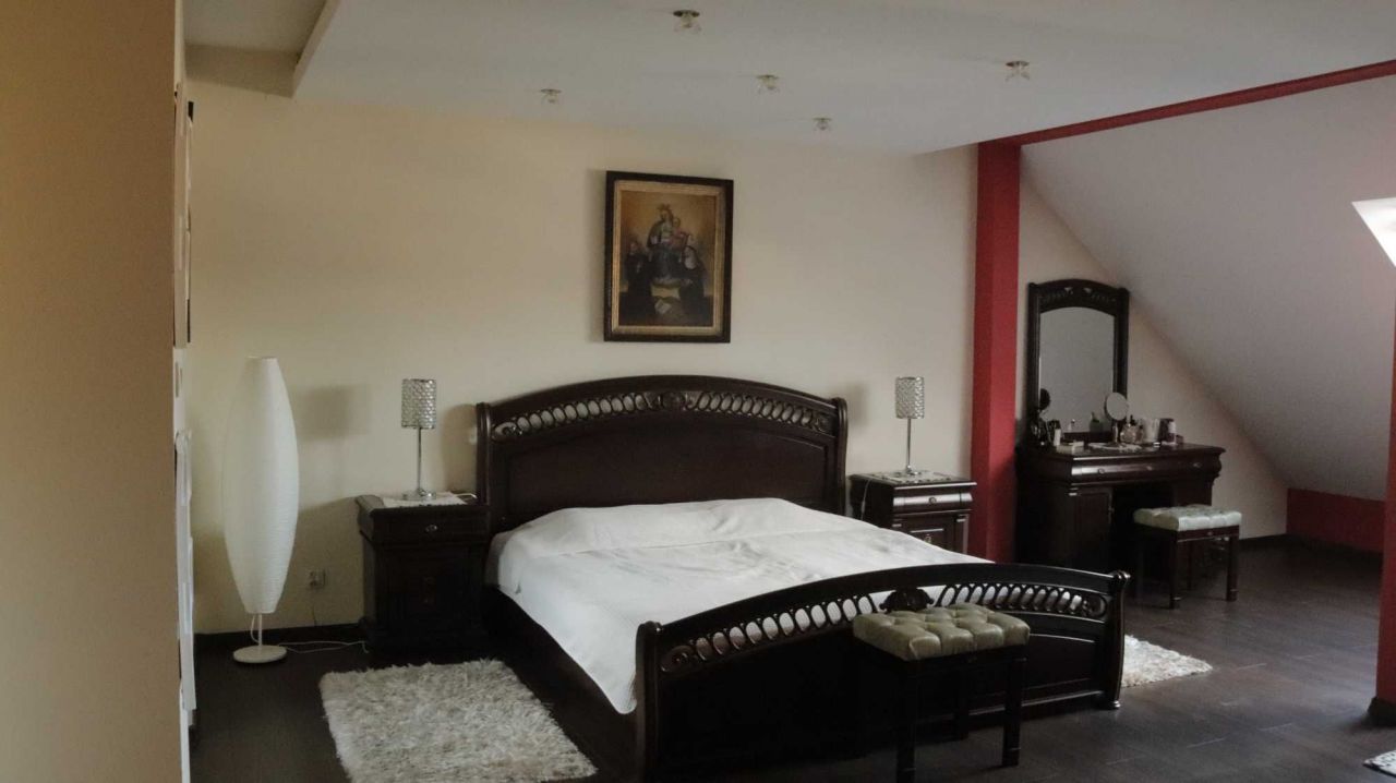 dom wolnostojący, 10 pokoi Piastów, ul. Marii Skłodowskiej-Curie. Zdjęcie 6