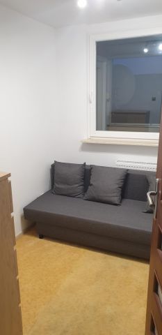 Mieszkanie 3-pokojowe Jelcz-Laskowice Centrum, ul. Stefana Drzewieckiego. Zdjęcie 1