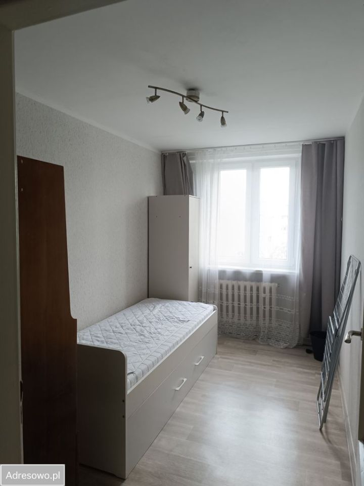 Mieszkanie 3-pokojowe Kraków Dąbie, ul. Bajeczna. Zdjęcie 2