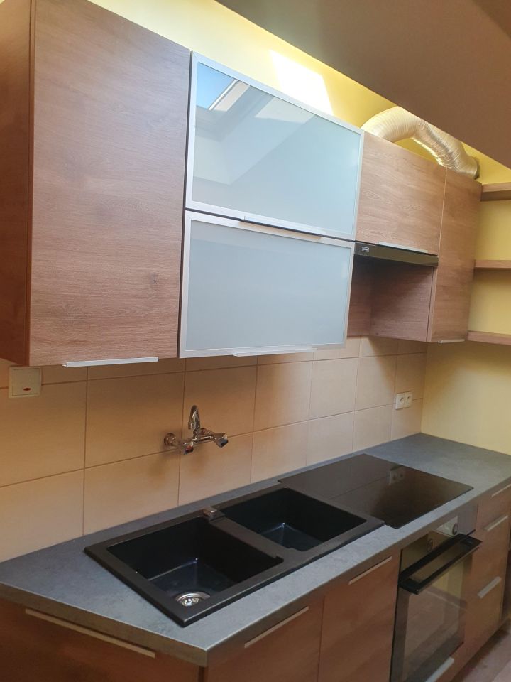 dom wolnostojący, 8 pokoi Gogolin, ul. Torowa. Zdjęcie 2