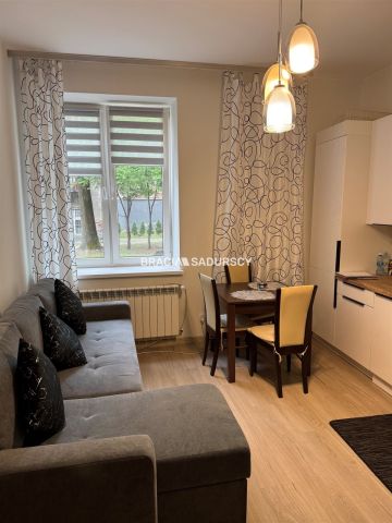 Mieszkanie 3-pokojowe Kraków Podgórze, ul. Celna. Zdjęcie 2