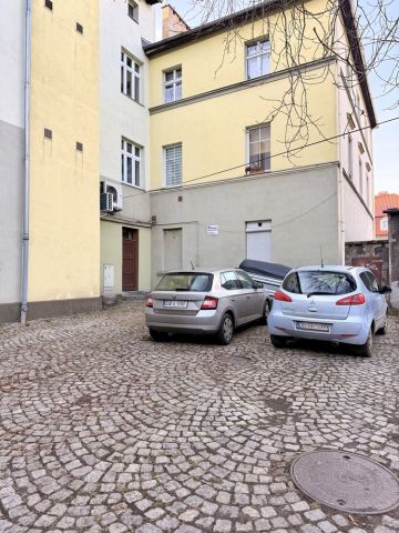 Mieszkanie 3-pokojowe Wałbrzych Stary Zdrój, ul. 11 Listopada. Zdjęcie 1