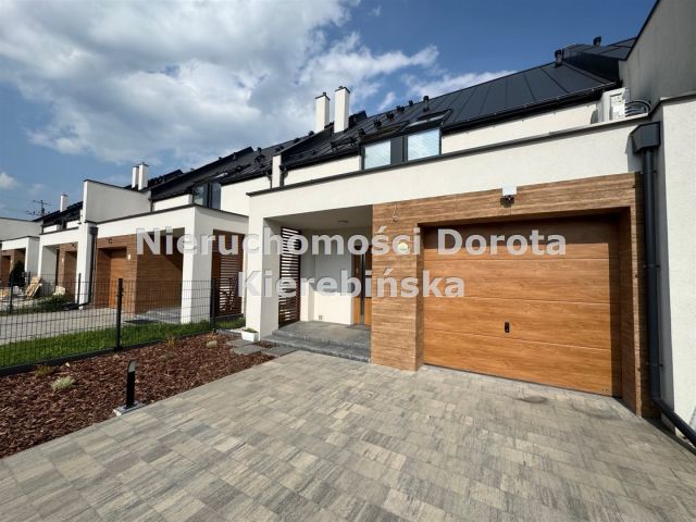 dom szeregowy, 6 pokoi Tomaszów Mazowiecki. Zdjęcie 12