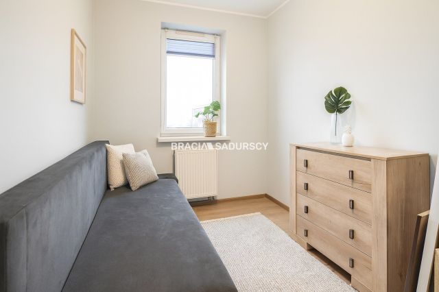 Mieszkanie 3-pokojowe Kraków Kurdwanów, ul. Marii i Bolesława Wysłouchów. Zdjęcie 5