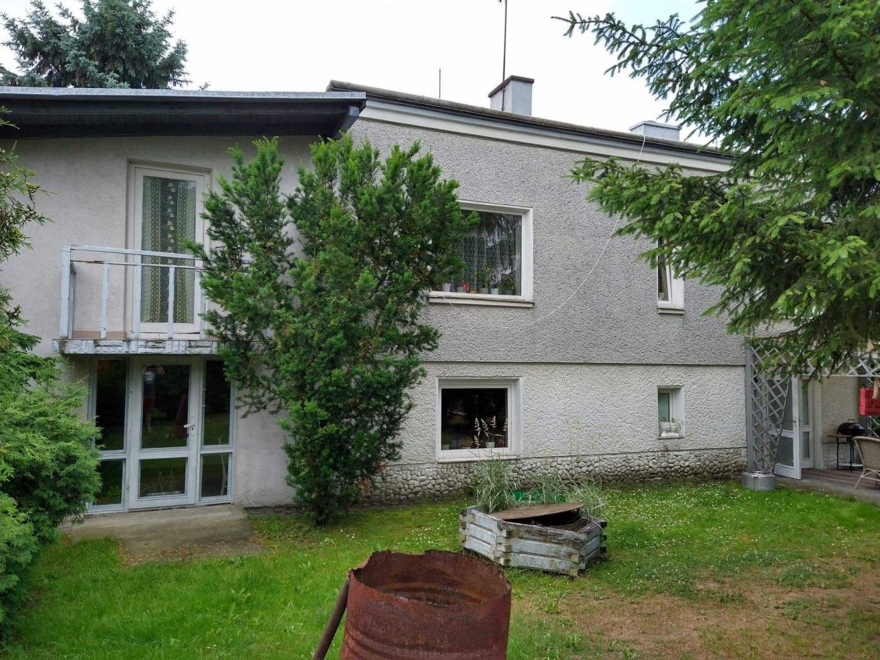 dom wolnostojący, 4 pokoje Jedlicze, ul. Armii Krajowej