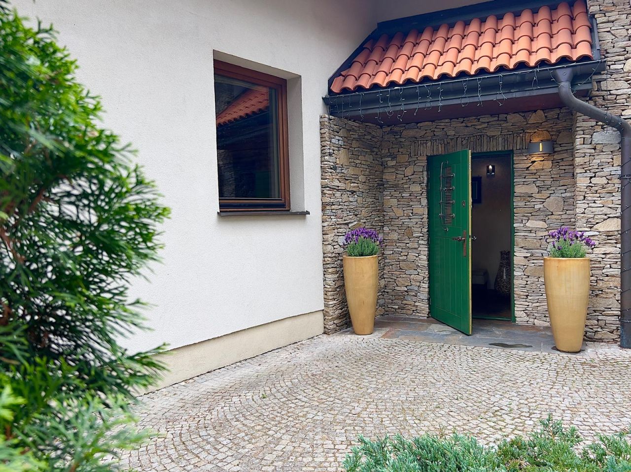 dom wolnostojący, 7 pokoi Prace Duże, Prace Duże. Zdjęcie 5