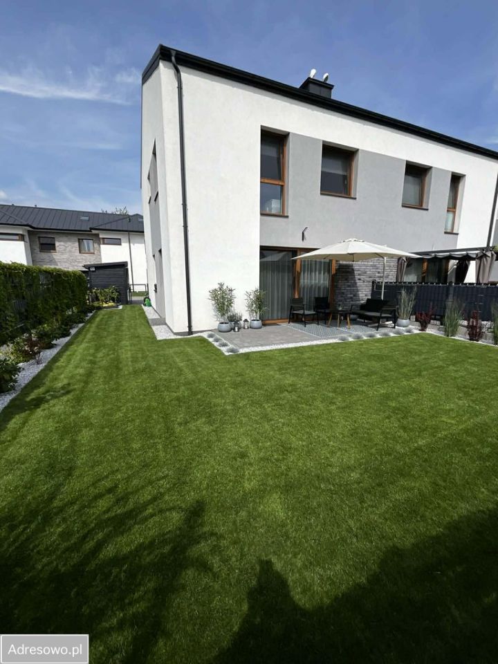 bliźniak, 4 pokoje Łomianki Dolne, ul. Brzegowa. Zdjęcie 4