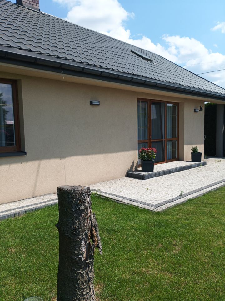dom wolnostojący, 3 pokoje Zakrzew. Zdjęcie 8
