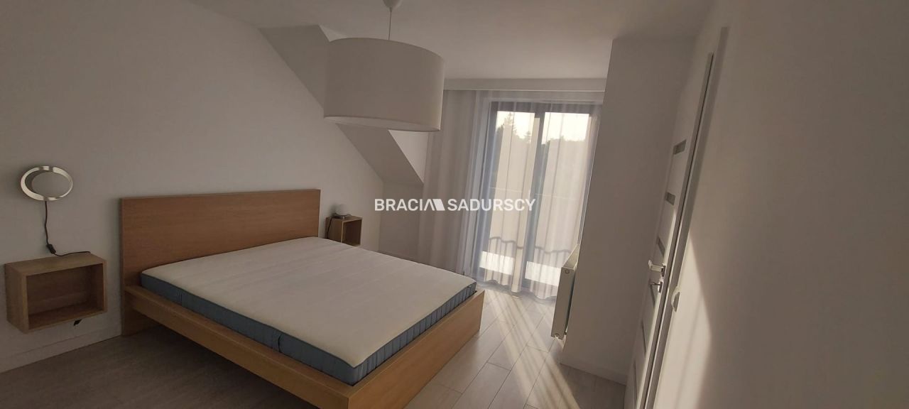 Mieszkanie 10-pokojowe Zabawa. Zdjęcie 26