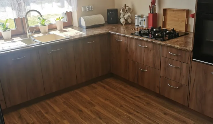 dom wolnostojący, 4 pokoje Chwałowice, ul. Główna