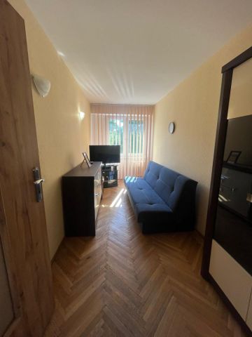 Mieszkanie 3-pokojowe Pabianice, ul. gen. Jarosława Dąbrowskiego. Zdjęcie 2