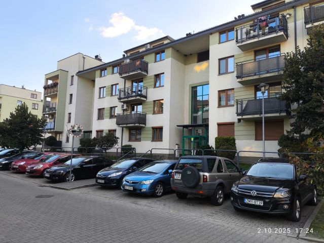 Mieszkanie 2-pokojowe Kraków Bieżanów, ul. Henryka i Karola Czeczów. Zdjęcie 1