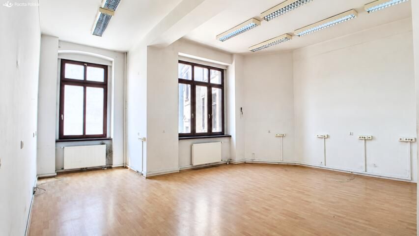 Lokal Świdnica, pl. Grunwaldzki. Zdjęcie 8