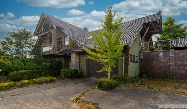 dom wolnostojący, 10 pokoi Dobra, ul. Sasankowa