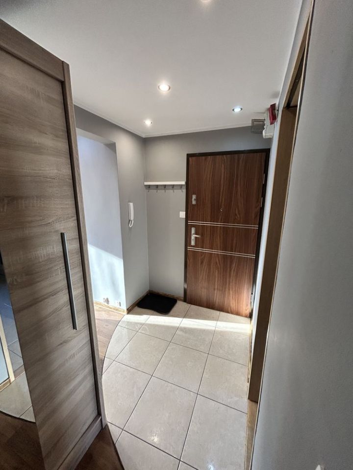 Mieszkanie 4-pokojowe Nowy Sącz. Zdjęcie 4