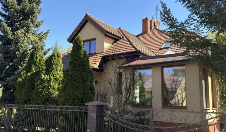 dom wolnostojący, 10 pokoi Nadarzyn, ul. Jaworowa