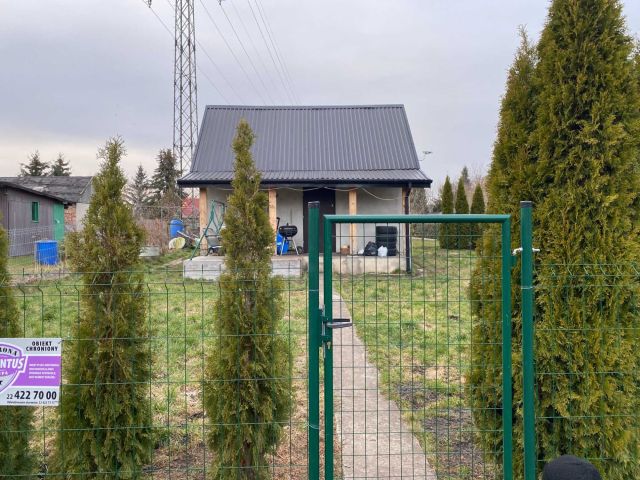 dom letniskowy Warszawa Targówek, ul. Janowiecka. Zdjęcie 1