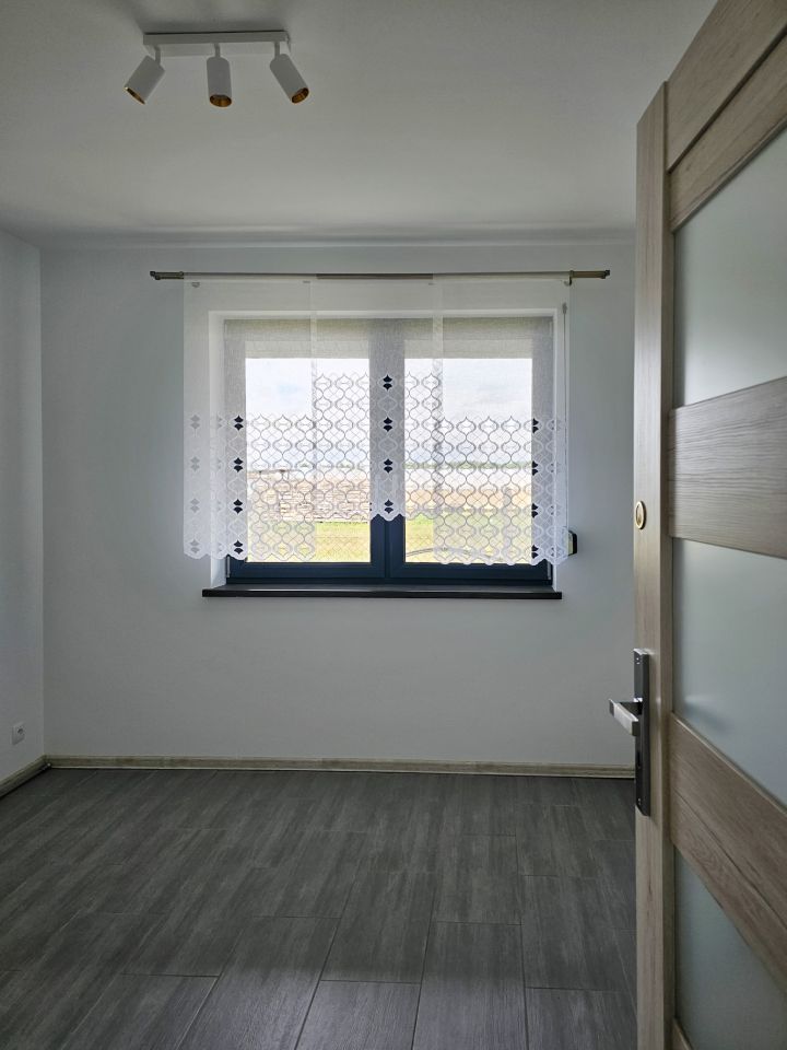 dom wolnostojący, 5 pokoi Zaleszczyce Popiele. Zdjęcie 9