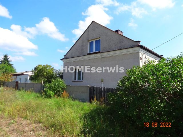 dom wolnostojący Ostrowiec Świętokrzyski, ul. Bałtowska. Zdjęcie 1