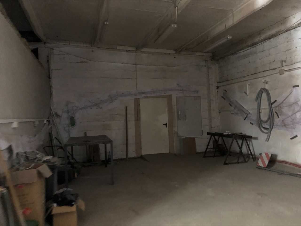 Hala/magazyn Konopiska. Zdjęcie 8