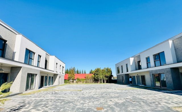 Mieszkanie 3-pokojowe Lesznowola. Zdjęcie 3