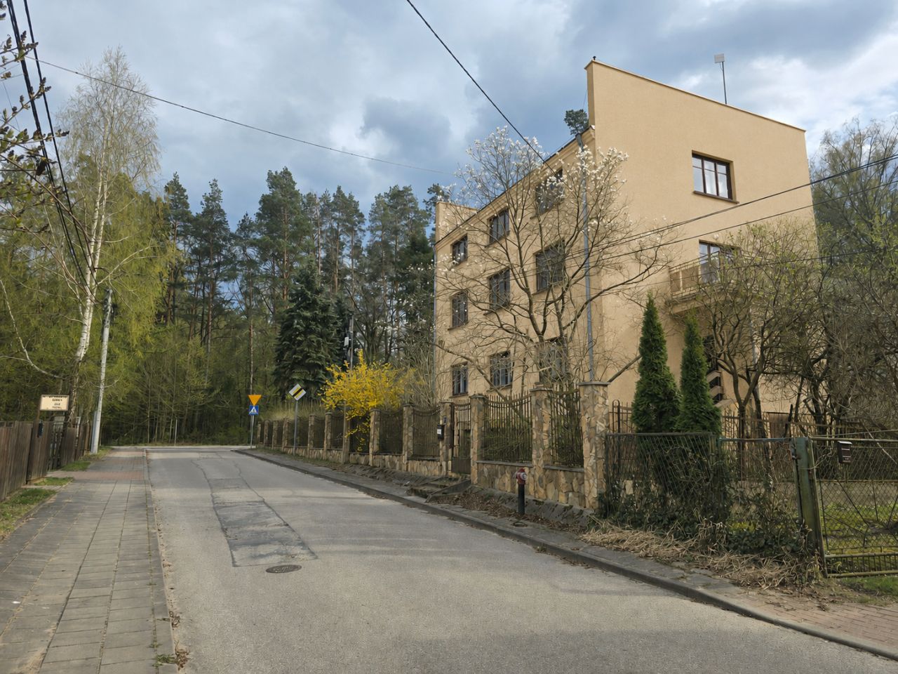 dom wolnostojący, 9 pokoi Hajnówka Judzianka, ul. Myśliwska. Zdjęcie 3
