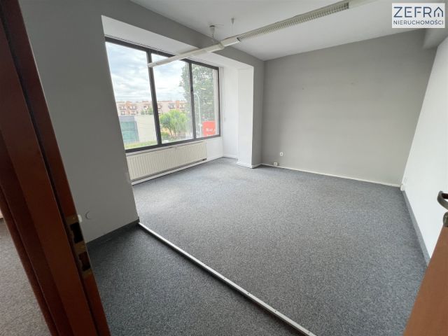 Biuro Kraków Prądnik Biały, ul. Henryka Pachońskiego. Zdjęcie 3