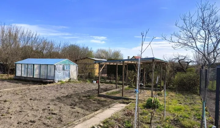 Działka rod Ostrowiec Świętokrzyski, os. Pułanki