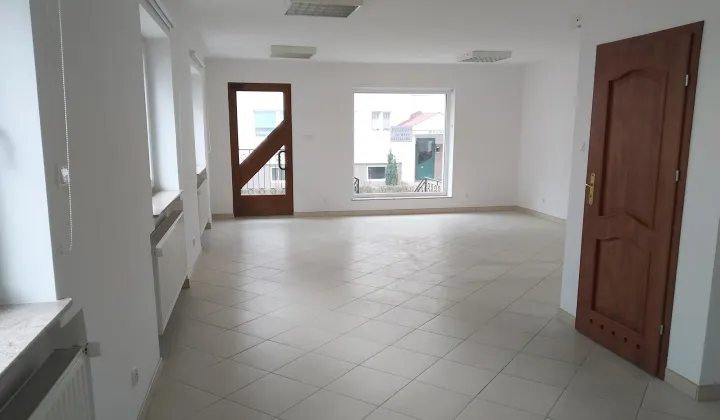 Lokal Słupca, Niepodległości