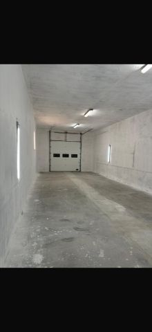 Hala/magazyn Kozły. Zdjęcie 1