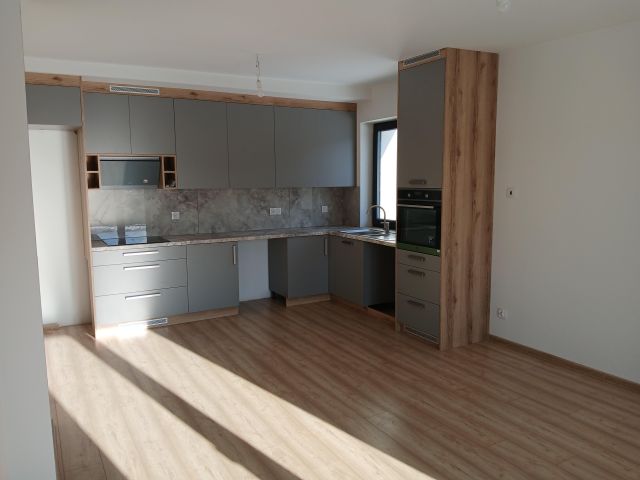 Mieszkanie 3-pokojowe Kanina. Zdjęcie 2