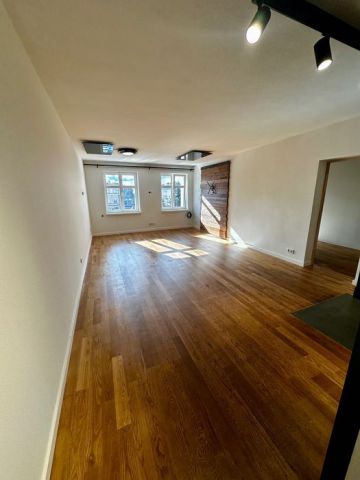 Mieszkanie 3-pokojowe Góra. Zdjęcie 1