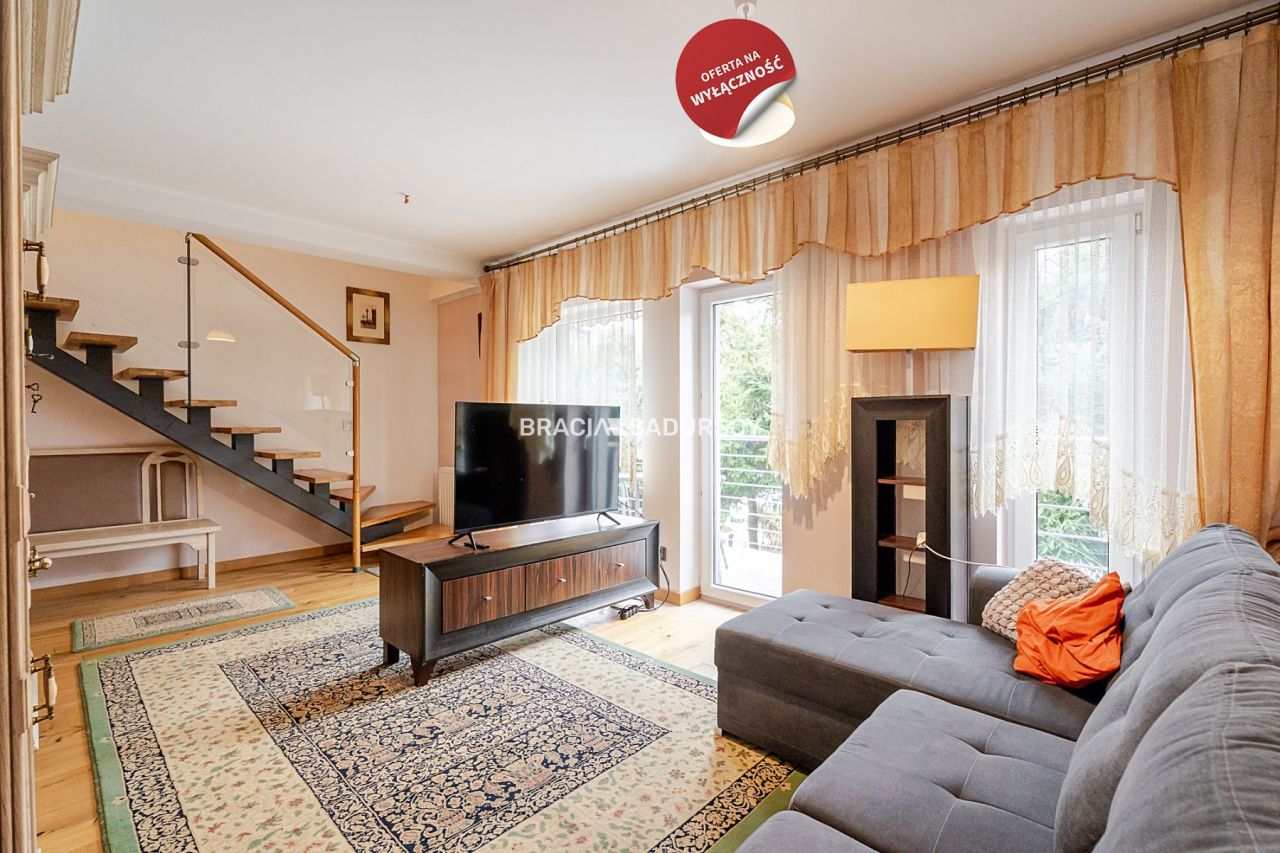 Mieszkanie 3-pokojowe Kraków Swoszowice, ul. Leona Petrażyckiego. Zdjęcie 1