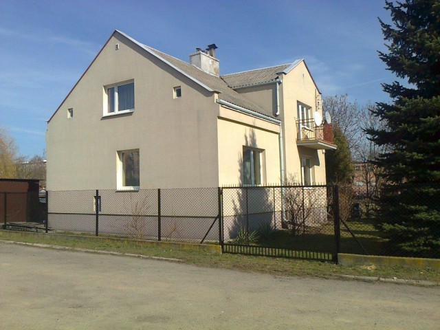 dom wolnostojący, 4 pokoje Ostrowiec Świętokrzyski. Zdjęcie 1