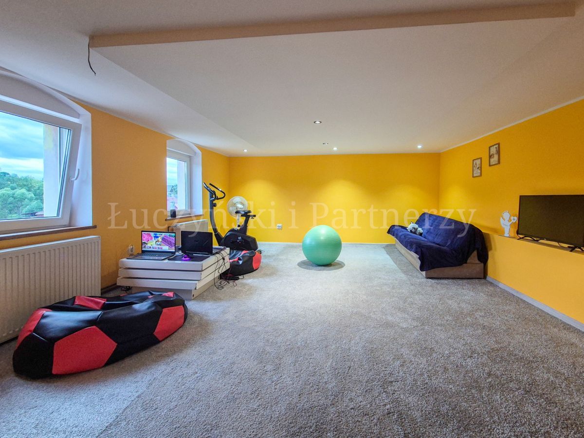 dom wolnostojący, 5 pokoi Pasiecznik. Zdjęcie 16