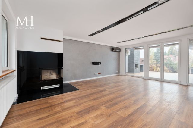 dom wolnostojący, 3 pokoje Łódź Rogi. Zdjęcie 2