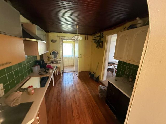 dom wolnostojący, 5 pokoi Uherce Mineralne. Zdjęcie 4