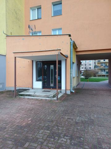Lokal Kraśnik Kraśnik Fabryczny, ul. Hermanna Gmeinera. Zdjęcie 1