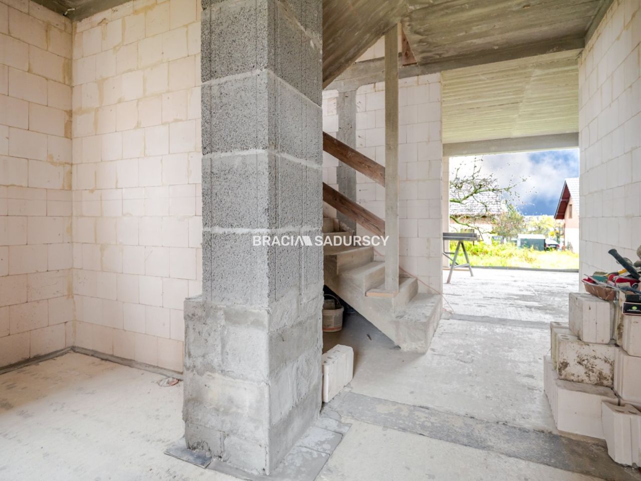 dom wolnostojący, 4 pokoje Bębło, ul. Lasek. Zdjęcie 3