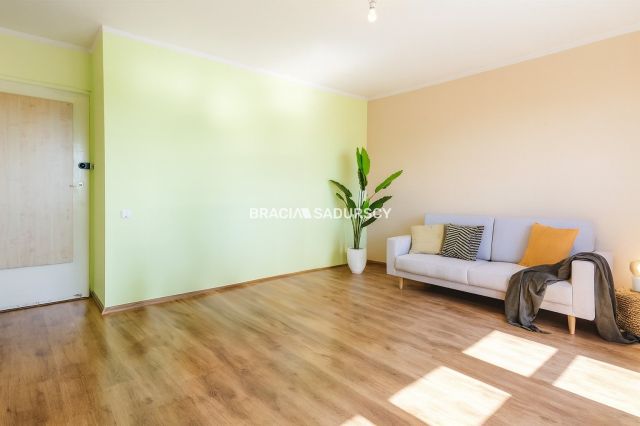 Mieszkanie 3-pokojowe Kraków Dębniki, ul. gen. Stefana Grota-Roweckiego. Zdjęcie 1