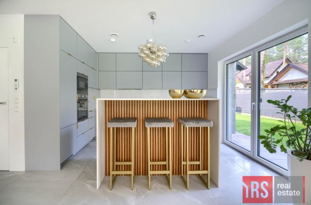 dom wolnostojący, 5 pokoi Sulejówek. Zdjęcie 5