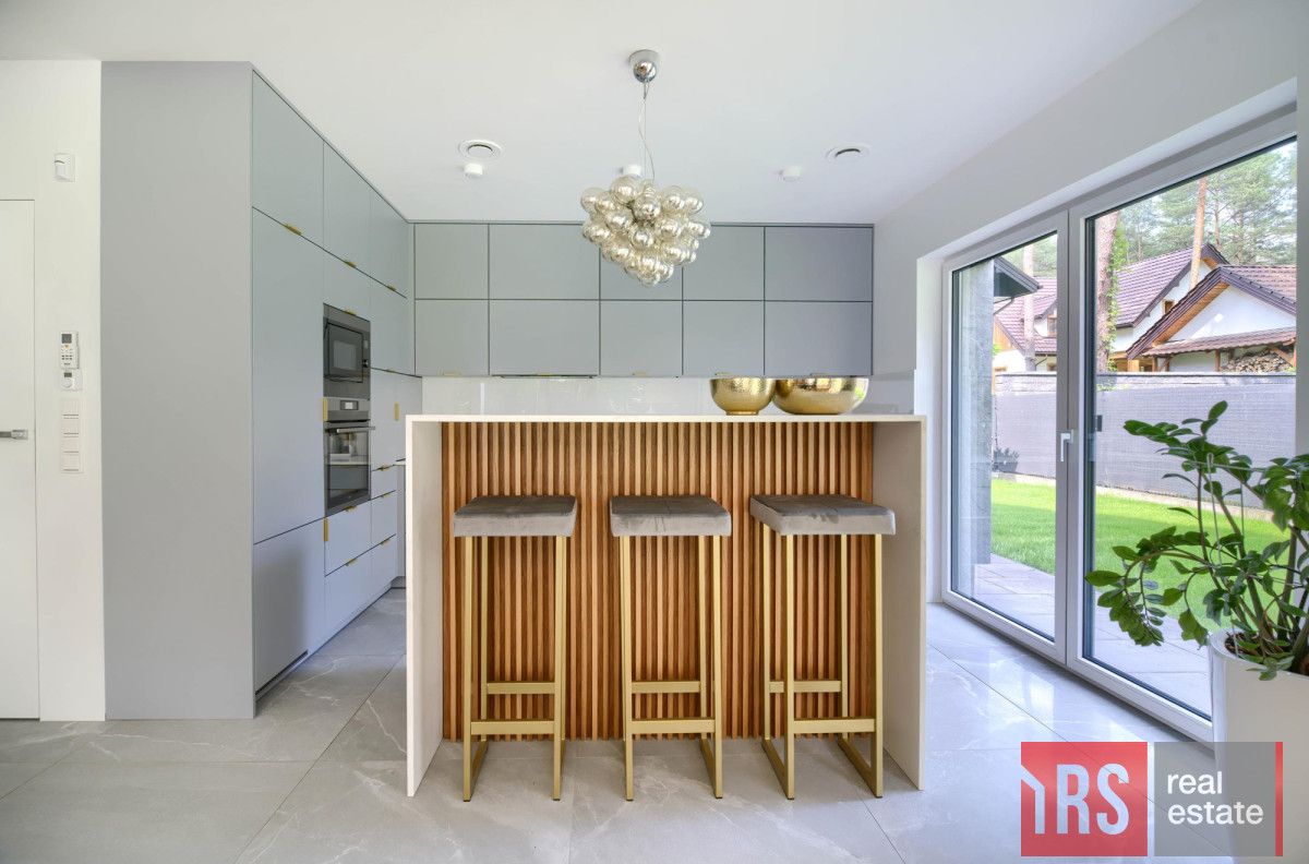 dom wolnostojący, 5 pokoi Sulejówek. Zdjęcie 5