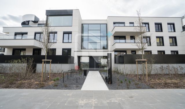 Mieszkanie 4-pokojowe Warszawa Mokotów, ul. Bluszczańska. Zdjęcie 1