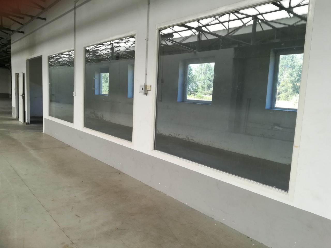 Hala/magazyn Słupia pod Bralinem. Zdjęcie 10