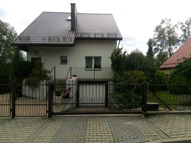dom wolnostojący, 5 pokoi Ryn, ul. Brzozowa. Zdjęcie 1
