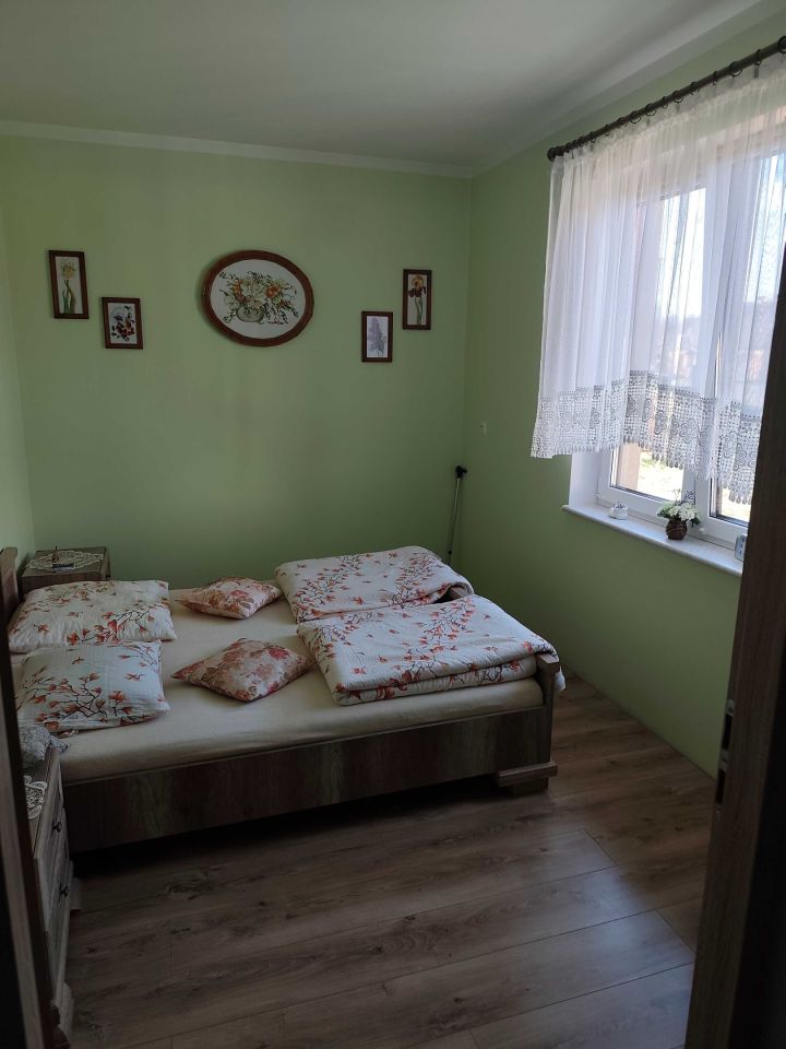 dom wolnostojący, 2 pokoje Rychlik. Zdjęcie 2